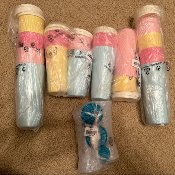 TUPPERWARE - Picture 2 of 3